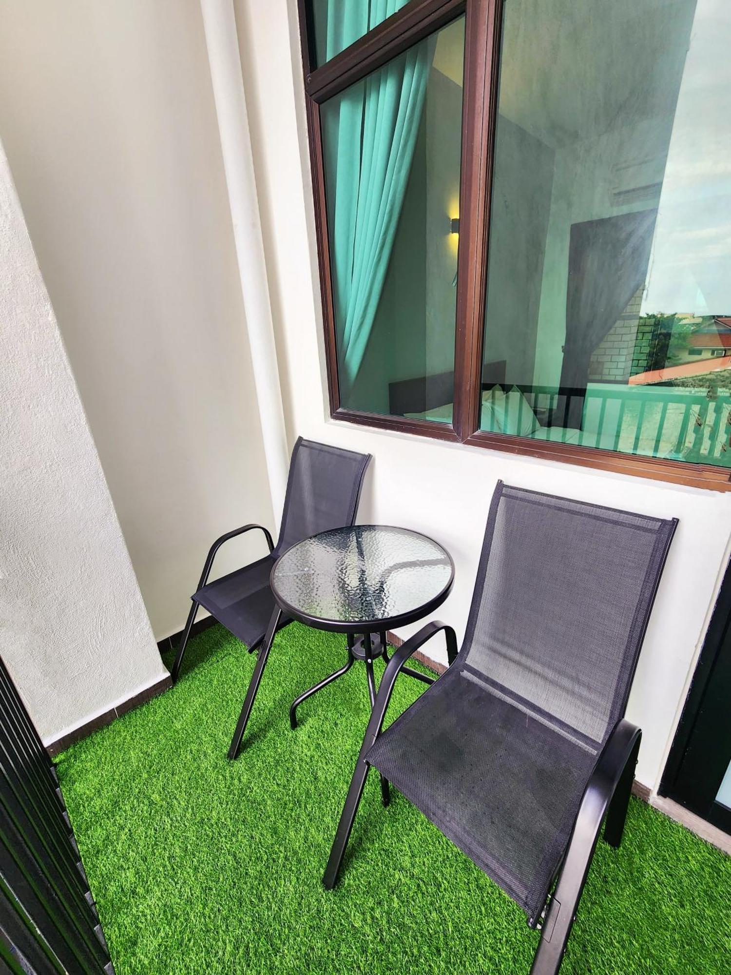 Georgetown Inn By Sky Hive Exterior photo